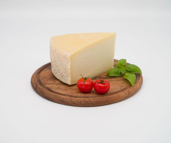 Montasio dop fresco